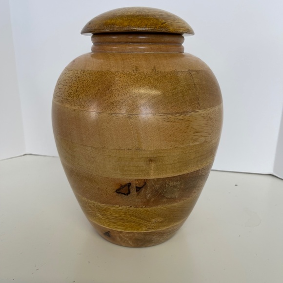NWT Urn | Malaika Memorials Cremation Urn | Wooden Funeral Urn for Adults - Picture 4 of 15